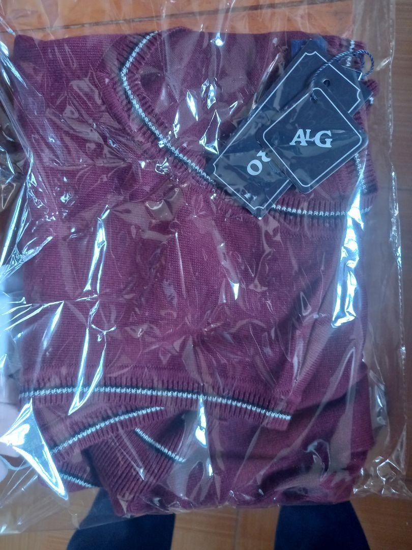 áo len rộng quá mình đổi lại size nhỏ hơn đc k áo len rộng quá mình đổi lại size nhỏ hơn đc k