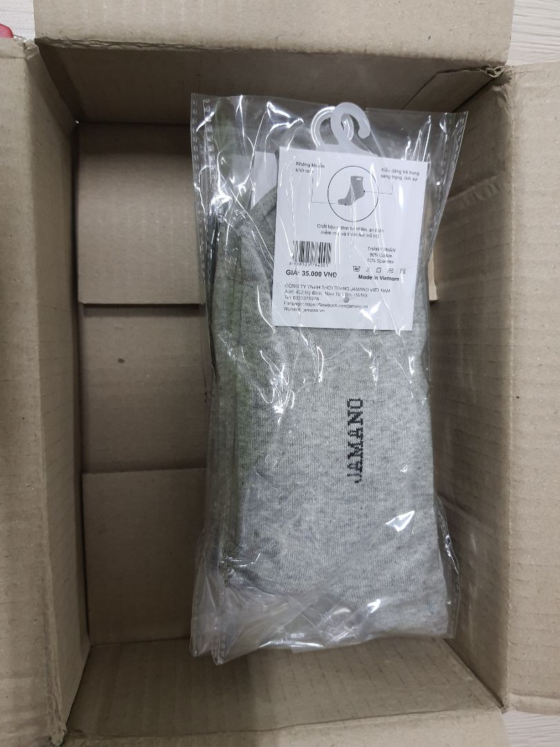 Giao hàng sớm 1 ngày nhé... Hàng đóng gói cẩn thận, đúng mẫu, chất liệu khá êm và thoải mái. Giá sale rất tốt, mình rất ưng ý, sẽ còn quay lại ủng hộ shop. Thanks shop.
