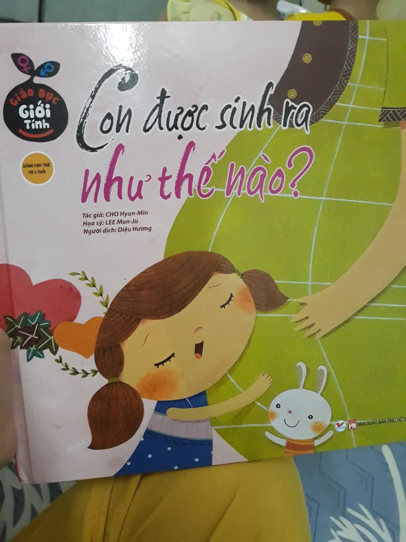 tranh vẽ dễ thương. nội dung thực tế . có thể ba mẹ dạy các con chưa quen cũng thấy hơi nhạy cảm nhưng phải phổ biến sớm để các con nhận thức dc. chắc chắn bé sẽ vô cùng thích màu sắc của bộ  sách này . tiki gói hàng ko gì để chê.