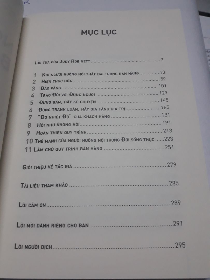 Hay lắm đấy, bạn nào hướng nội hay không tự tin trong giao tiếp thì nên đọc nhé, mình ở Tây Ninh đặt ngày 20 mà 22 có rồi, hôm nay là 28 mà còn 2 chương sách nữa là xong r đấy. 
p/s : đóng gói cẩn thận, ko sướt mẻ như những cmt trên.