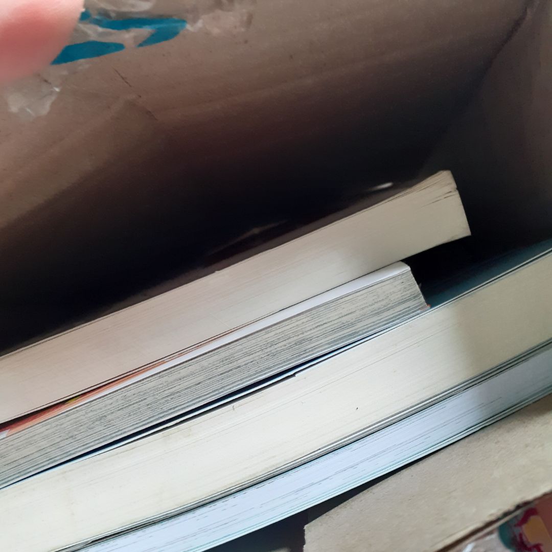 giao hàng đúng hẹn,sách gói gọn gàng sạch đẹp
anh shipper rất dễ thương nha