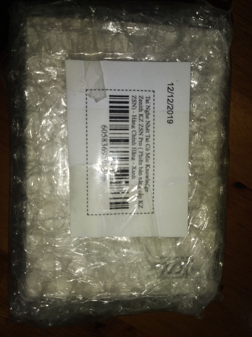 sản phẩm thì khỏi fai bàn rồi nhưng mà khi bk NV giao hàng của tiki là 1 th bất hảo trong khu vực vs lời lẽ thì thiếu lịch sự có thái độ thách thức khách hàng thì thật thất vọng tiki lại ko có chính sách đánh giá NV giao hàng giống như *** nên cho 3 sao và chắc sẽ ko mua hàng qua tiki n  :^ sản phẩm thì khỏi fai bàn rồi nhưng mà khi bk NV giao hàng của tiki là 1 th bất hảo trong khu vực vs lời lẽ thì thiếu lịch sự có thái độ thách thức khách hàng thì thật thất vọng tiki lại ko có chính sách đánh giá NV giao hàng giống như *** nên cho 3 sao và chắc sẽ ko mua hàng qua tiki n  :^