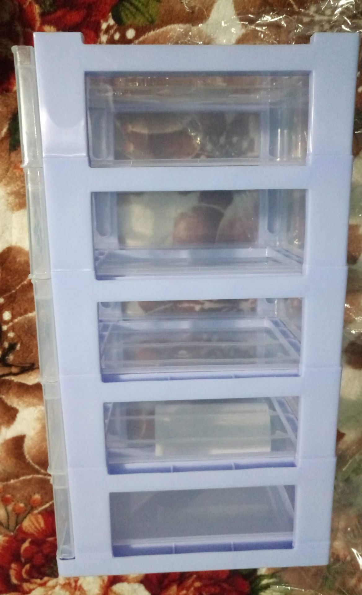 Tiki giao hàng nhanh, hàng giống hình, không bị vỡ, giao màu ngẫu nhiên mà đúng màu mình thích luôn nên rất vui, chất lượng sản phẩm tốt, rất yên tâm mỗi khi mua hàng ở Tiki, mà giao hàng lại nhanh nữa Tiki giao hàng nhanh, hàng giống hình, không bị vỡ, giao màu ngẫu nhiên mà đúng màu mình thích luôn nên rất vui, chất lượng sản phẩm tốt, rất yên tâm mỗi khi mua hàng ở Tiki, mà giao hàng lại nhanh nữa