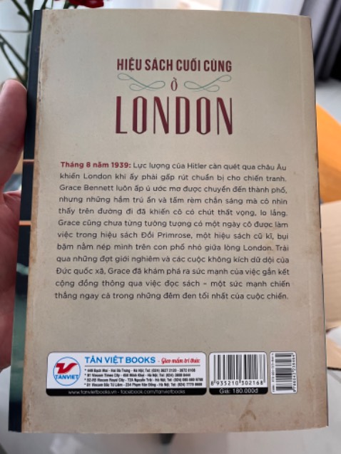 Tiki đóng gói sách tốt và giao đúng hẹn!