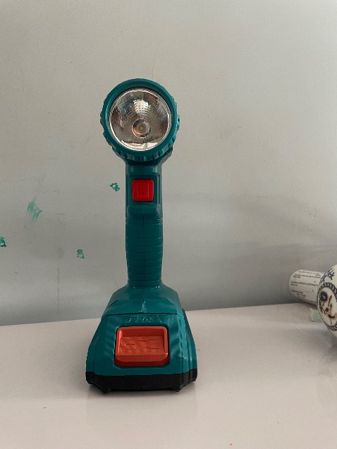 Sản phẩm chất lượng, chắc chắn, đèn sáng, giá hợp lý.