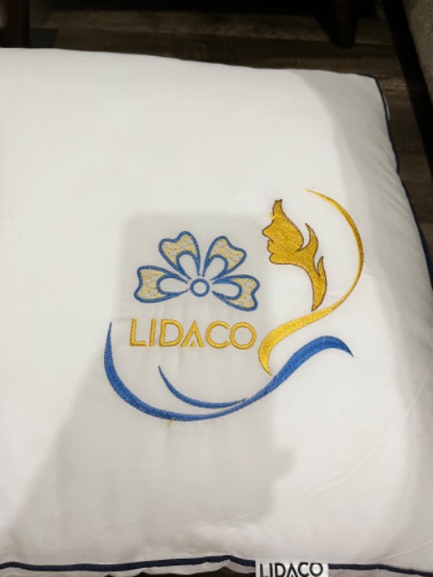 Hàng đóng gói kỹ, sản phẩm mới, bông mềm, thích hợp cho người thích nằm gối thấp. Tôi thích nằm gối cao nên chưa thật sự vừa ý lắm.