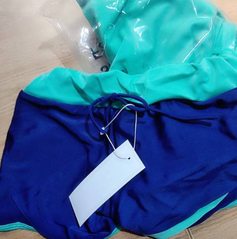 Sản phẩm đẹp, mình chọn size như miêu tả của shop và rất ưng ý. Hôm trước có chọn nhầm size 1 lần khi mua hàng nên cẩn thận hơn. Chất liệu đẹp, họa tiết tinh tế.

Giao hàng nhanh chóng và uy tín. Tin tưởng ở TIKI .