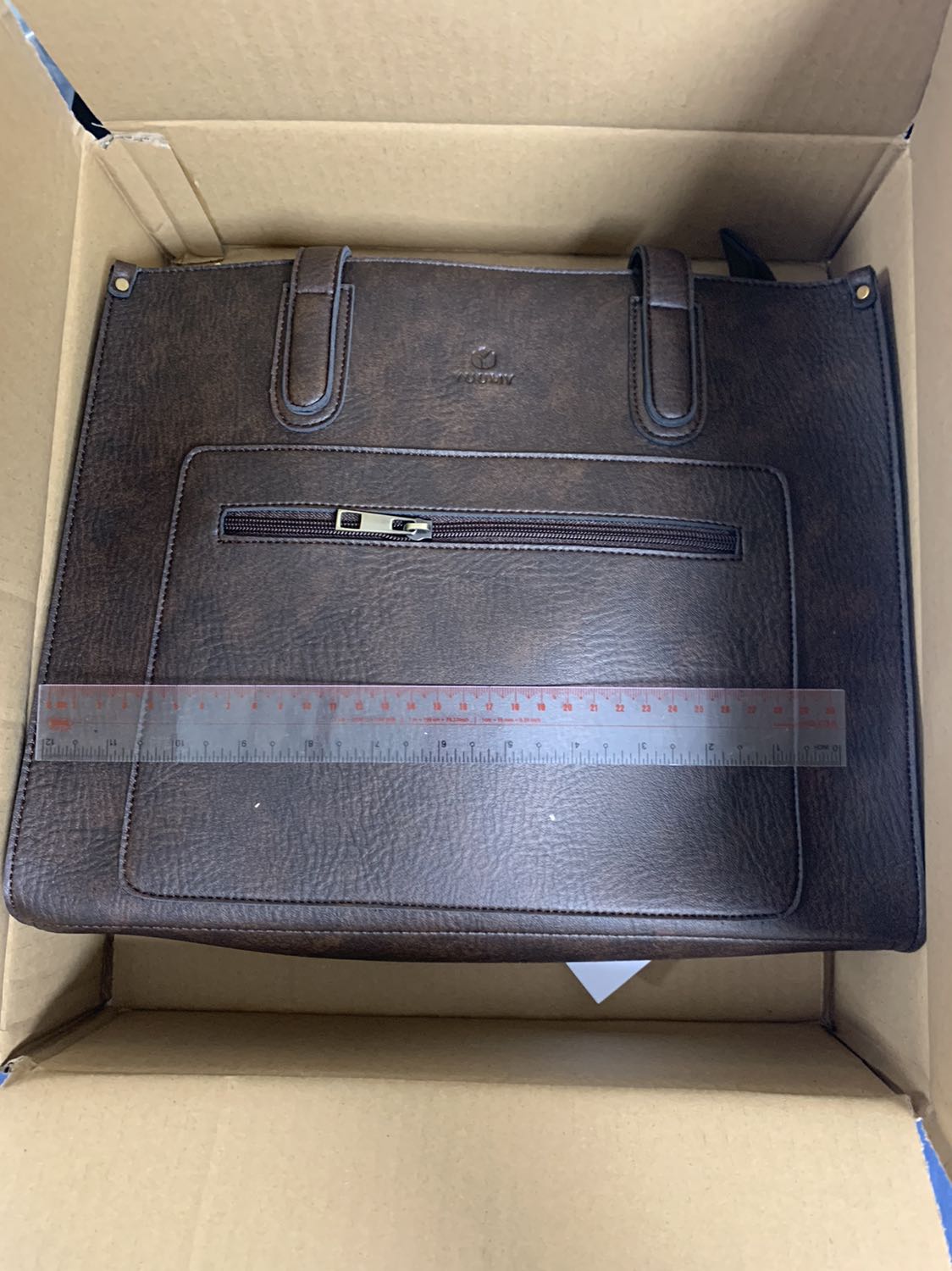 Đóng gói cẩn thận, giao hàng nhanh nhưng mua loại này giao loại khác, hơi thất vọng, shop cần chủ động huỷ đơn hàng nếu không còn hàng, không nên giao sản phẩm khác