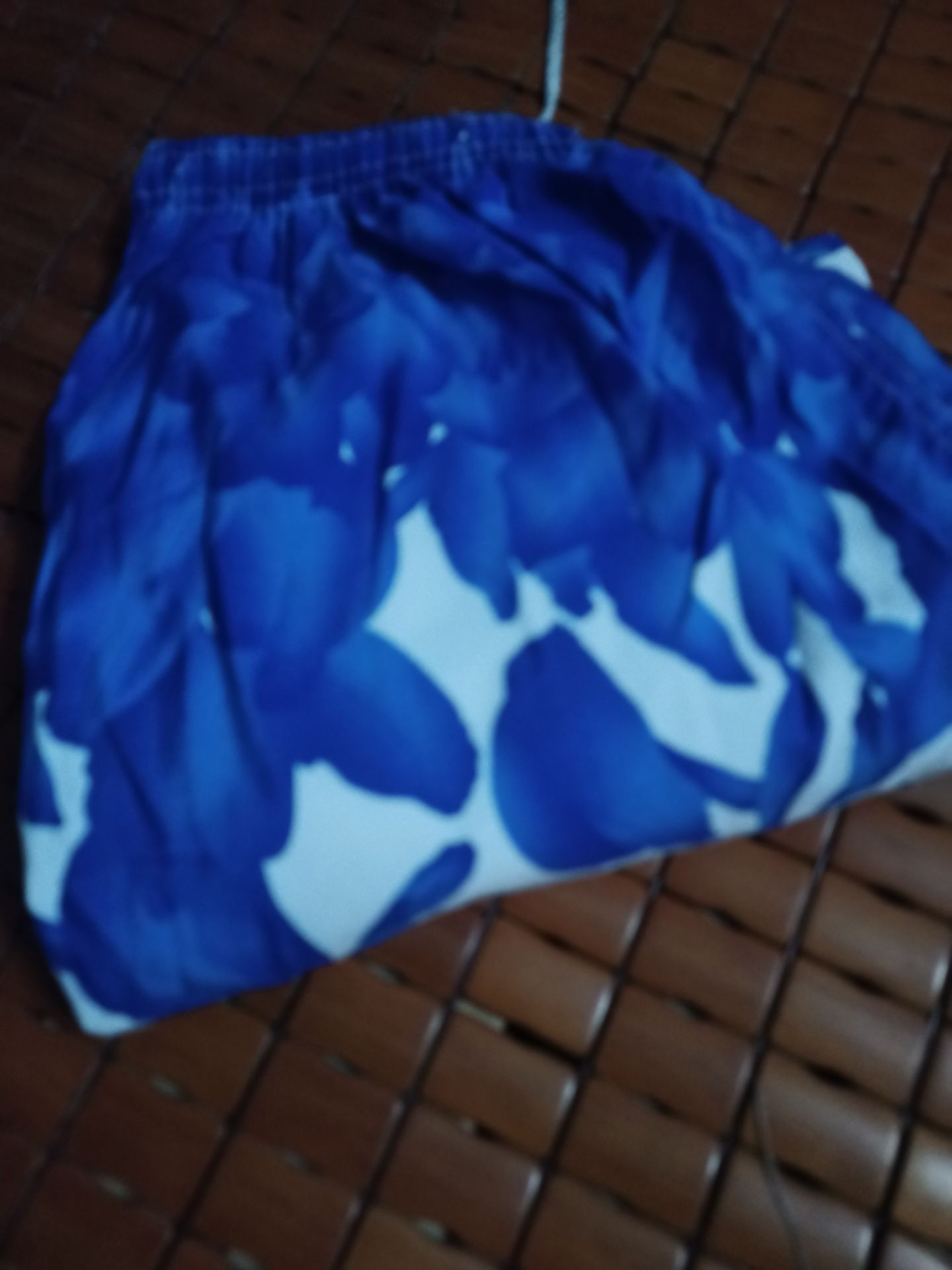 vải mềm, mịn. chất lượng.  Quần hơi bị nhỏ. vải mềm, mịn. chất lượng.  Quần hơi bị nhỏ.