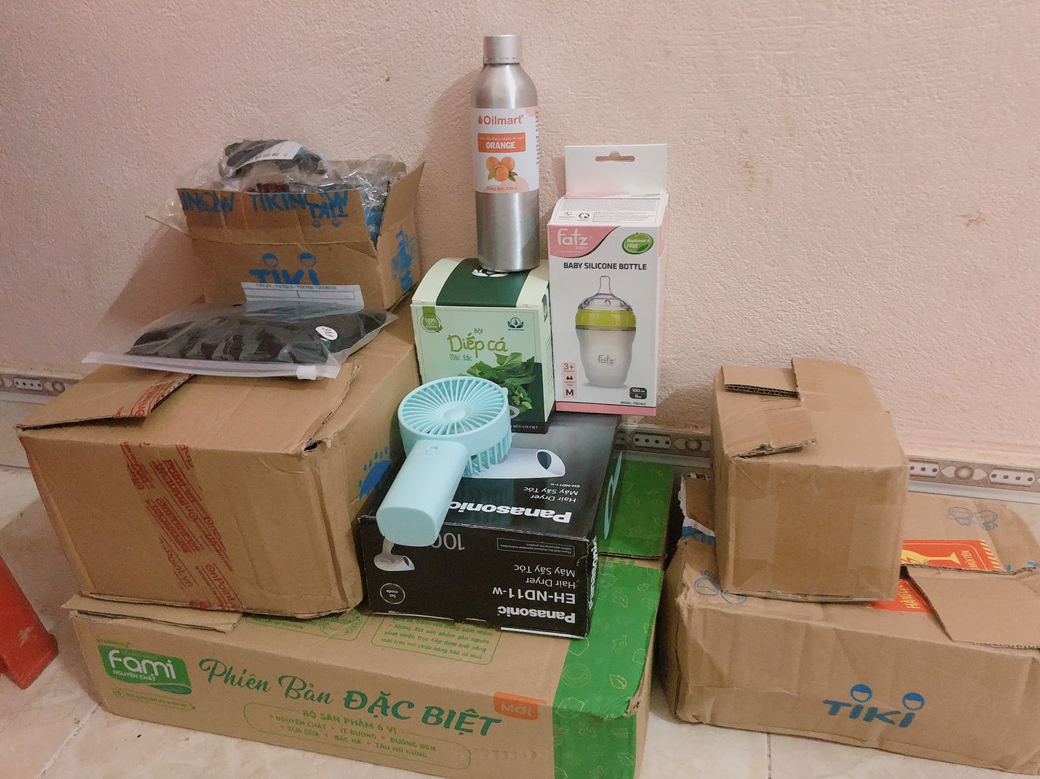 Ủa Tiki chơi gì nhảy số mau zậyy, mới đặt tối qua tính toán thứ 4 mới giao mà mới sáng dô app Tiki coi thì đơn đã xuất kho vận chuyển luôn rùiii ? 
--- 
Lí do em chọn Tiki là đây chứ đâuu, giao toàn trước time tính toán không àa Ủa Tiki chơi gì nhảy số mau zậyy, mới đặt tối qua tính toán thứ 4 mới giao mà mới sáng dô app Tiki coi thì đơn đã xuất kho vận chuyển luôn rùiii ? 
--- 
Lí do em chọn Tiki là đây chứ đâuu, giao toàn trước time tính toán không àa