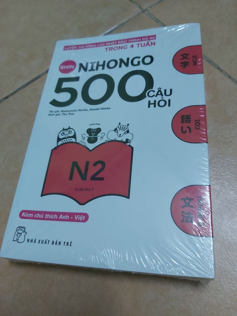 Tiki giao nhang. Sách có màng co nên còn mới. Giá được giảm so với giá bìa. Sách của Fahasha nên miễn chê, đóng gói túi giấy thân thiện với môi trường. Rất chi là hài lòng nha. Lần nào mua sách trên Tiki đều ưng ý hết. Tiki giao nhang. Sách có màng co nên còn mới. Giá được giảm so với giá bìa. Sách của Fahasha nên miễn chê, đóng gói túi giấy thân thiện với môi trường. Rất chi là hài lòng nha. Lần nào mua sách trên Tiki đều ưng ý hết.