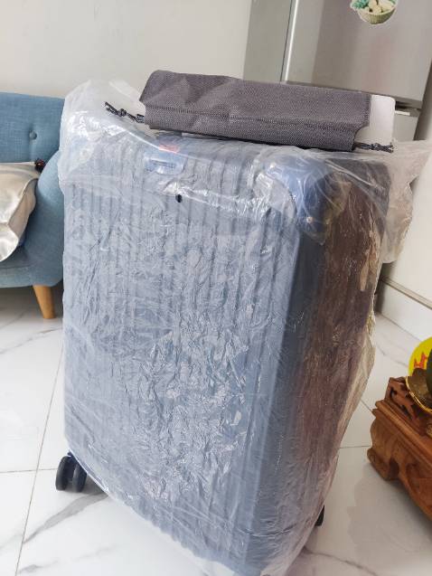 Màu đẹp, giao hàng nhanh. Vali mỏng nhưng giá này thì cũng k đòi hỏi nhiều. Vali bị trầy xướt một chút. Đóng gói có thùng ở ngoài nên cũng ổn. Tạm cho shop 5 sao