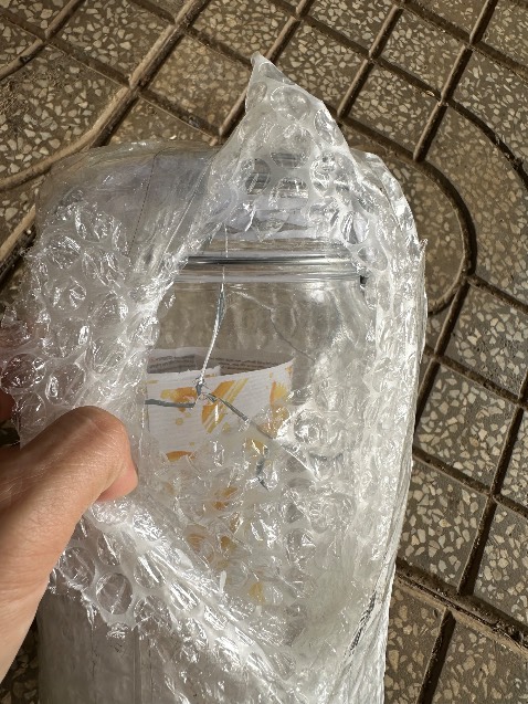 Shop ơi, mình không ở nhà kiểm tra hàng nhận rồi mở ra thấy hũ đã bể