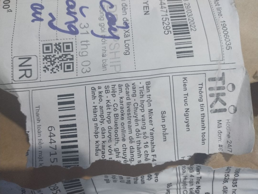 Lần đầu tiên mới bị *** trên Tiki. Mua bàn trộn mixer Yamaha F4 pro giá 845 ngàn đồng mà giao cái máy nghe nhạc nhỏ xíu E 898.