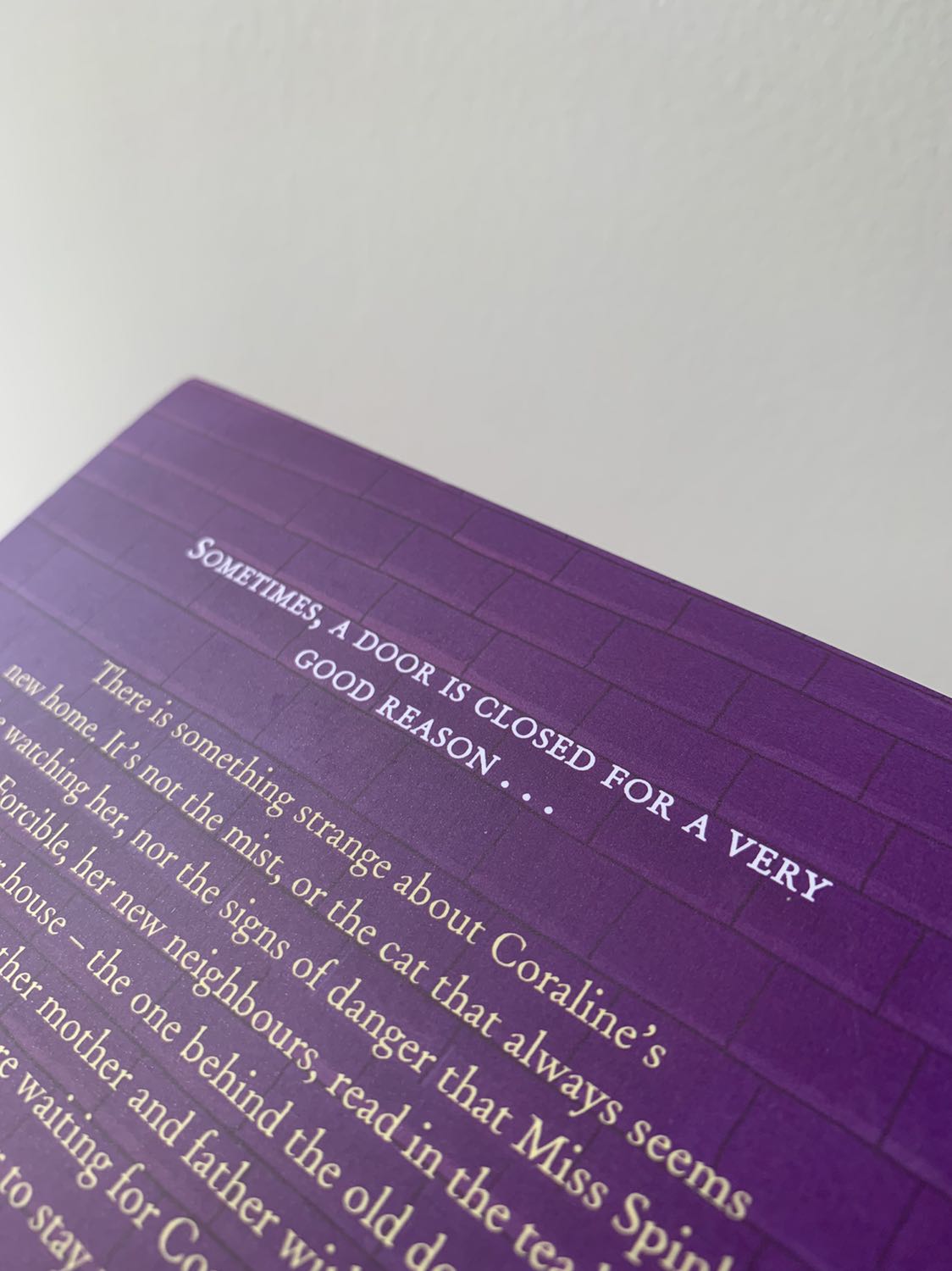 Chất lượng, tiki giao hàng nhanh dã man gói hàng thì chuẩn chỉnh, và sách của bloomsbury thì ko còn gì phải bàn cãi :) 10 sao ❤️‍?❤️‍?❤️‍?