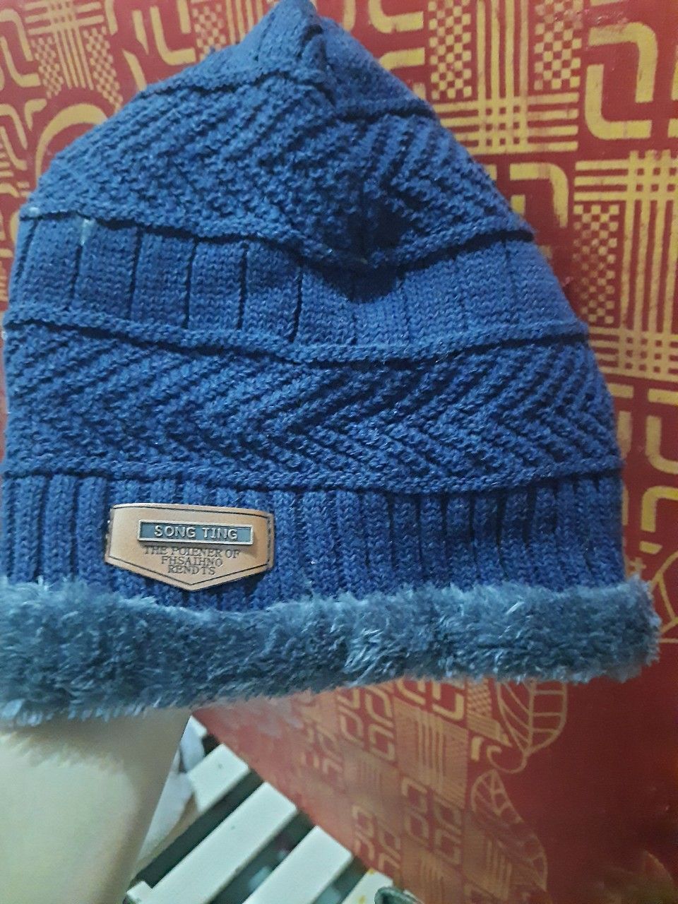 Màu sắc không giống hình ảnh mô tả lắm... nhưng kiểu và chất lượng thì đạt. Màu sắc không giống hình ảnh mô tả lắm... nhưng kiểu và chất lượng thì đạt.