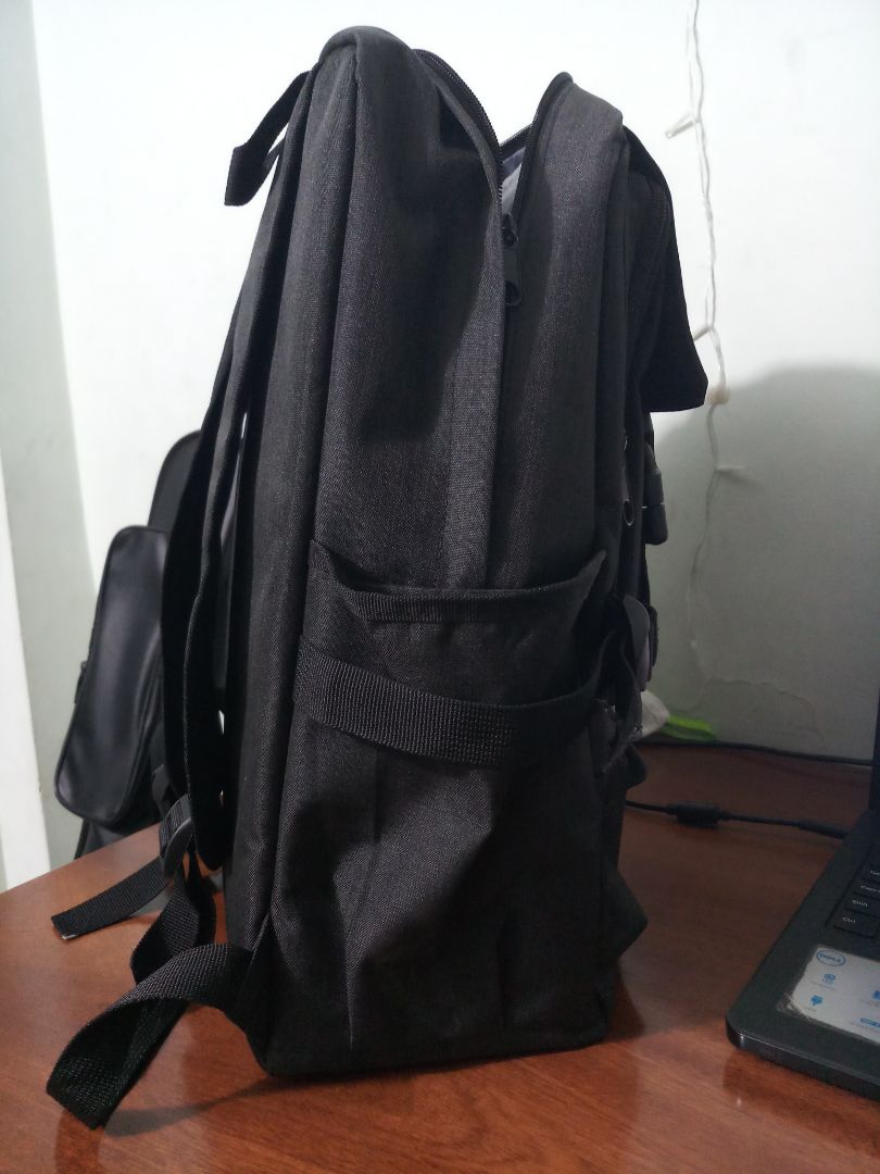 So với giá tiền thì ok 
Chống nước ở mức tạm được
Nói chung cũng khá là ưng ý 
So với giá thì 5*
Không tính giá thì khoảng 4* thoiii