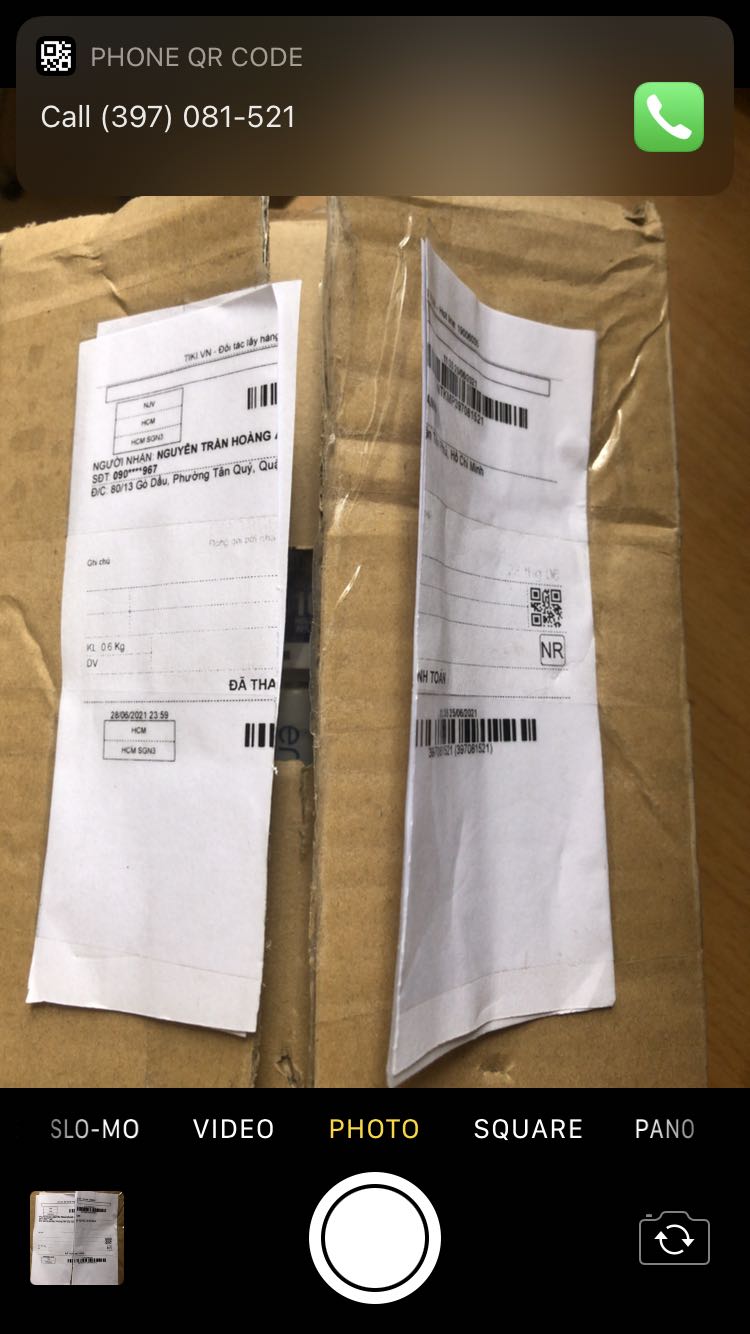 Rất nghi ngờ về chất lượng sản phẩm và nhà phân phối!!

Sản phẩm đóng hộp không có nhãn mác theo tiêu chuẩn của Tiki. Cũng không có đóng gói của Panasonic dù mua từ Official Store. Bao bì bên trong không có tờ hoá đơn như quy cách thông thường. Bao của sản phẩm không hoàn thiện, có dấu hiệu được hàn lai chứ không phải hàng mới.
Hoá đơn in mờ và mã QR dẫn đến *** không phải tại Việt Nam.