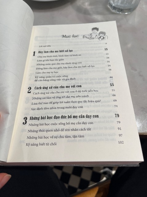 Nội dung hay, đầy đủ, chi tiết, bao quát được nhiều vấn đề, đọc rất thấm thía. Mình sẽ cố gắng áp dụng lời khuyên từ sách. Nên mua nhé mọi người.