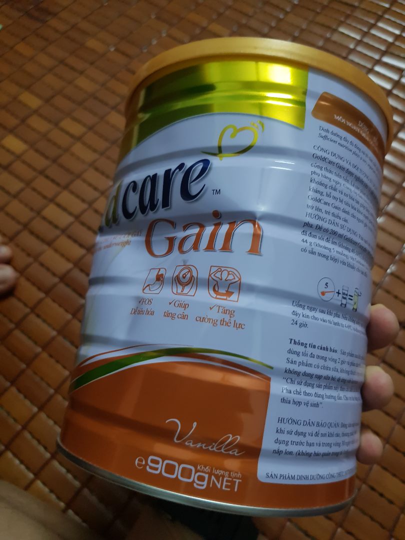 sữa hộp mà đóng gói sơ sài, hộp sữa bị móp méo...