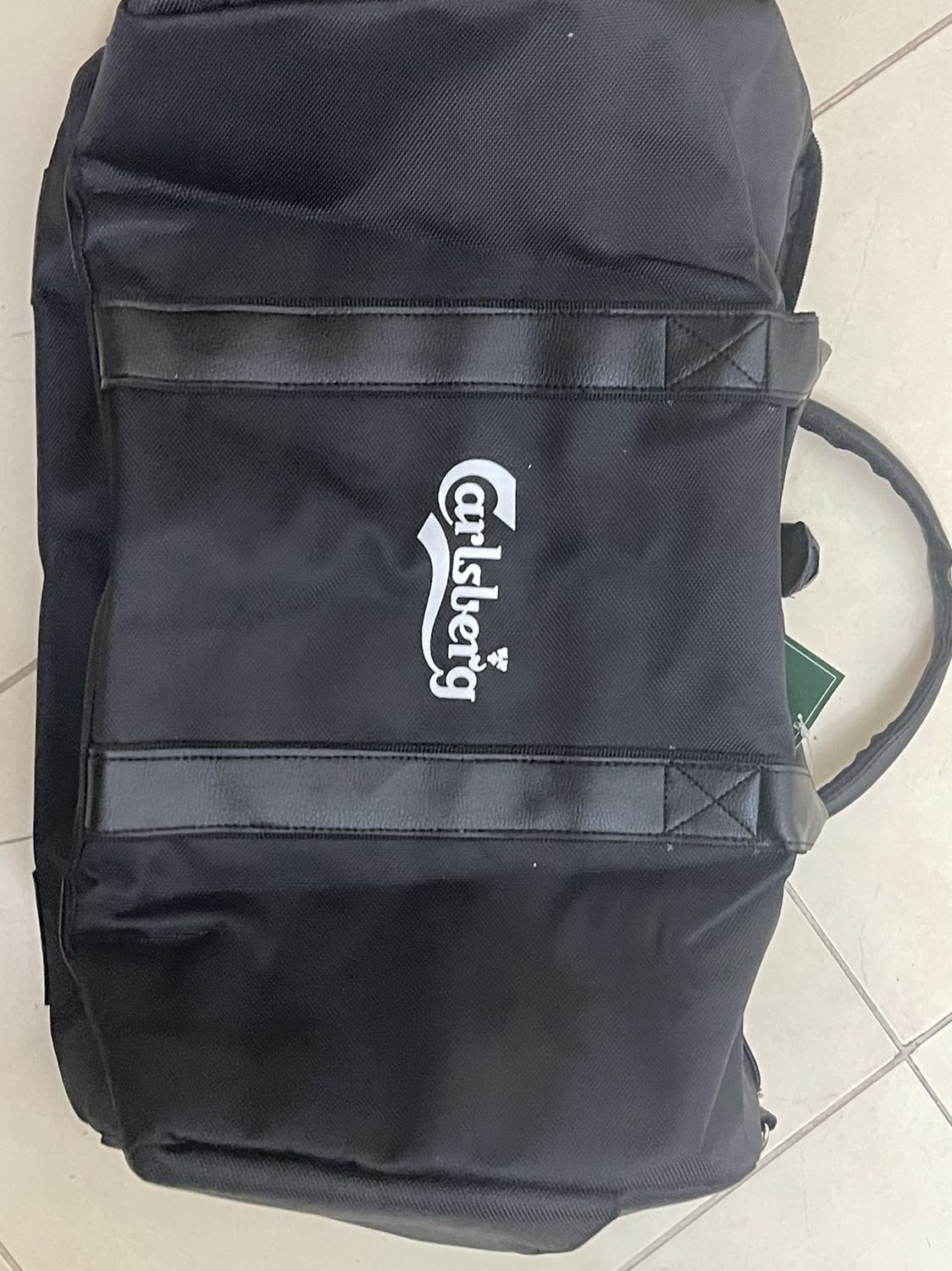 Bia date mới sx đc 40 ngày. Cốc đẹp khuyến mãi xịn. Cái tui da đẹp chất lun :)).