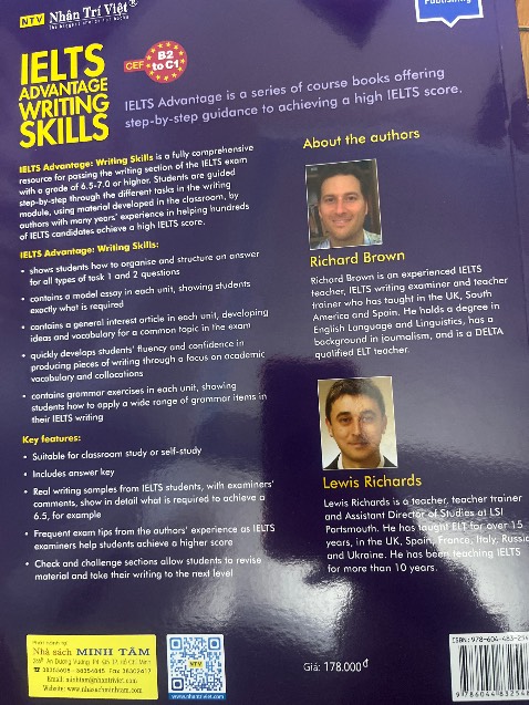 Sách được giao nhanh chóng. Giống mô tả và được đóng gói cẩn thận.