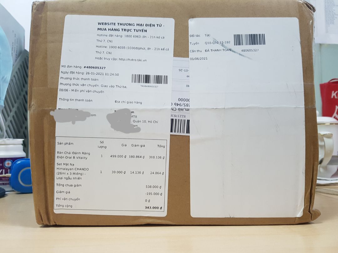 Sản phẩm giống hình. Gồm 1 sạc, 1 cây bàn chải và chỉ có 1 đầu bàn chải, ko có thêm 1 đầu bàn chải nào cả, phải tìm mua đầu bàn chải để sau này thay thế.