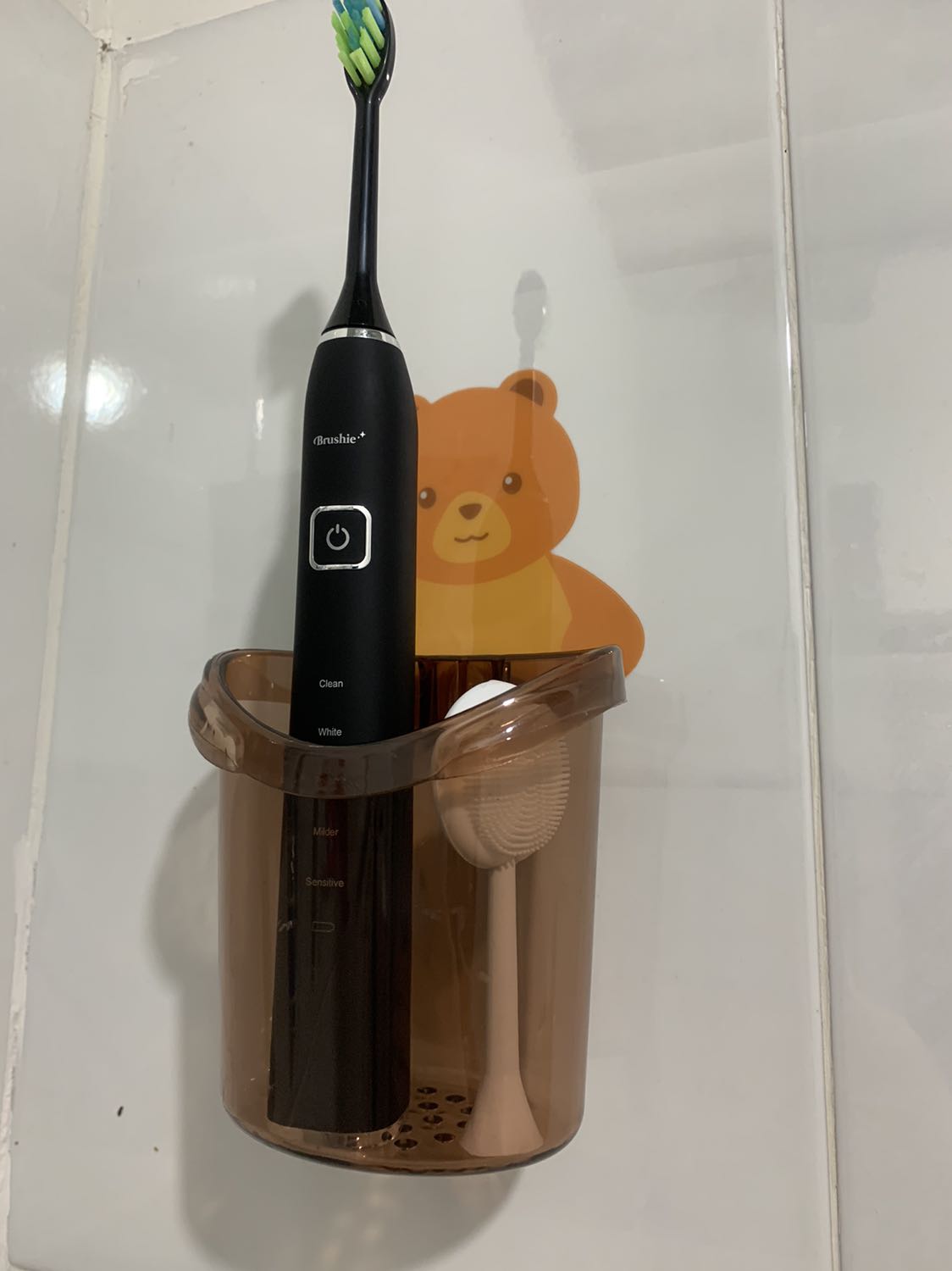 Đặt giao siêu tốc 2h, phí ship cao hơn nhiều nhung 2 ngày sau mới nhận được hàng.
Tuy nhiên hàng như hình. Đóng gói cần thận, có nt rất khó chịu, định đánh giá thấp nhưng shop đã trả lời và xin lỗi rất thật lòng là do dịch nên tiki trục trặc khi giao hàng nên thôi cho 4 sao hoan hỷ.