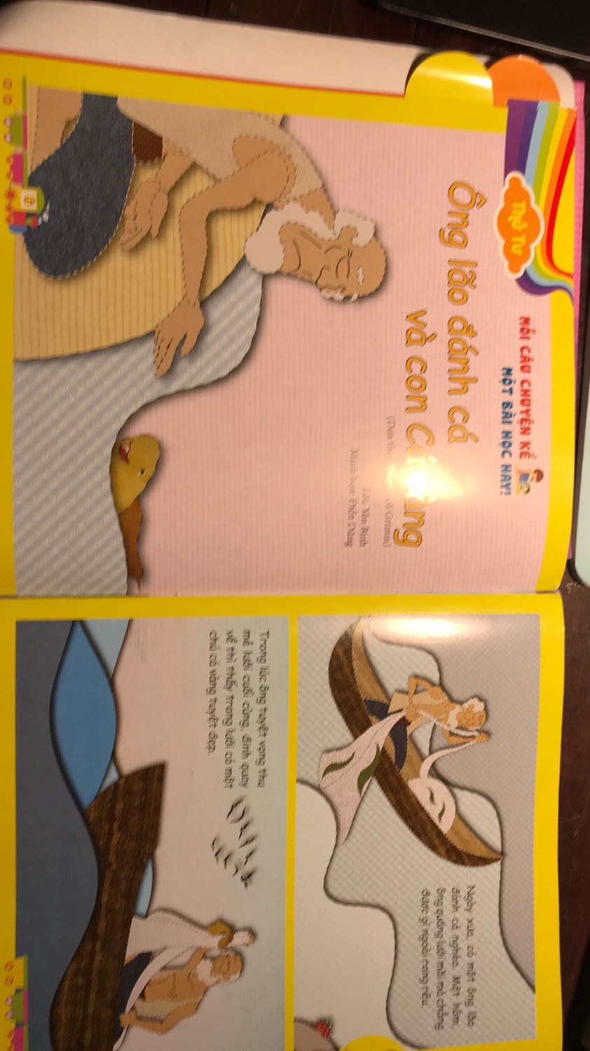 Sách hớp dẫn trẻ ở phần sticker. Chất lượng giấy đẹp, nội dung khá ổn. Giao hàng nhanh khâu vận chuyển thì chán làm cong méo hộp nhìn mất thiện cảm lắm nhưng may sách ko bị hỏng