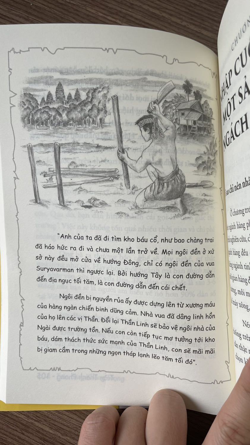 Sách hay, đáng tiền.Trên lưng khổng tượng hướng dẫn chi tiết cách kinh doanh online trên các sàn thương mại điện tử ở Việt Nam. Sách phù hợp cho ai muốn bắt đầu và phát triển bằng kinh doanh online vì đây toàn là kiến thức nền tảng cơ bản mà ai cũng cần biết. Sách đẹp, sạch và giao hàng rất nhanh. Sáng mới đặt mà trưa đã giao tới ngay.