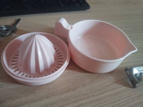 Không giống hình quảng cáo gì hết, kích thước nhỏ nữa