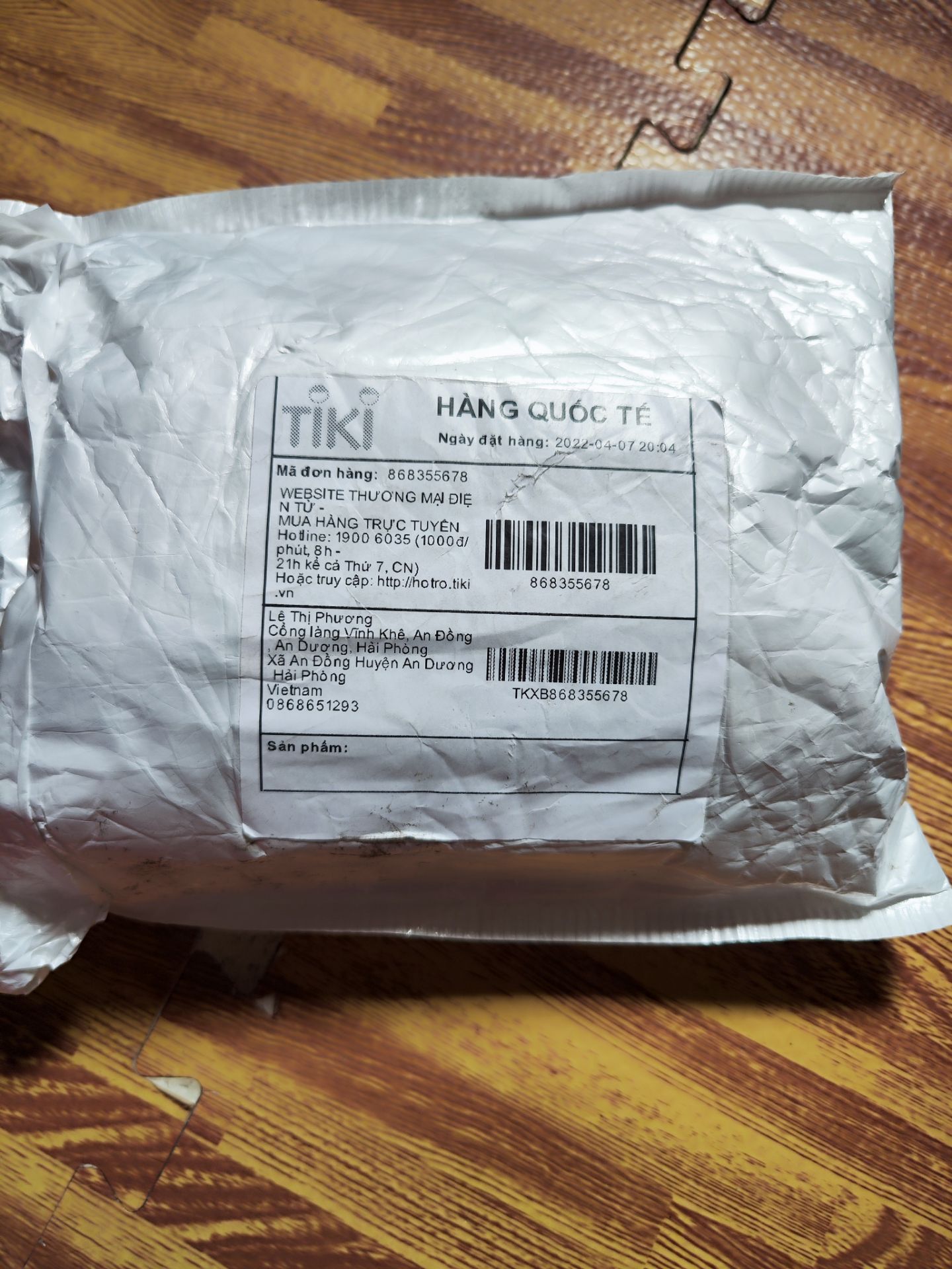 giao hàng lâu tại tắc biên, shop gói kĩ cơ mà qua hải quan bị khui kiểm tra nên nhận hàng méo mó lắm. shop tặng thêm 1 cốc đánh răng xinh lắm