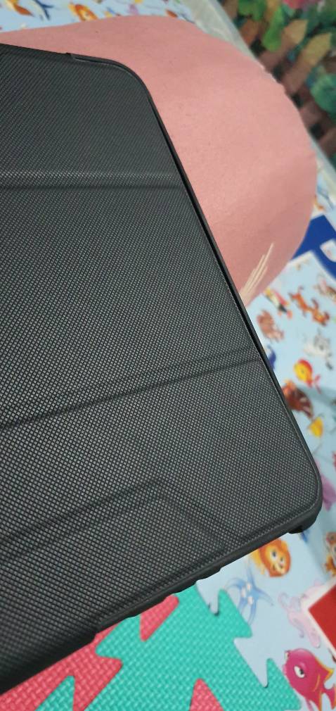 Nhìn chung chất lượng được nhưng có tí cong vênh phía cạnh trên, không biết có phải lỗi do nhà sản xuất không. Tiki giao hàng rất nhiệt tình!