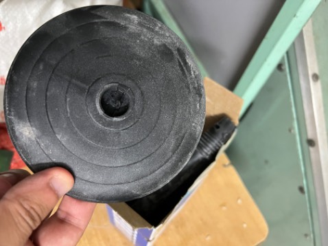 Hàng đểu mọi người không nên mua. Mua r không trả được lại. Tiki càng ngày làm ăn càng k để ý chất lượng đối tác. Mở ra mốc trắng cả 3 hộp