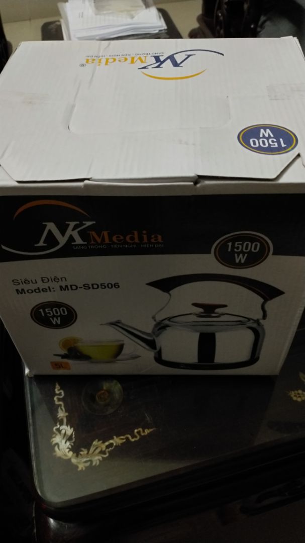 Hàng giao bọc cẩn thận. Đun thử thì thấy có tự ngắt tuy nhiên không thấy có còi báo như mô tả.