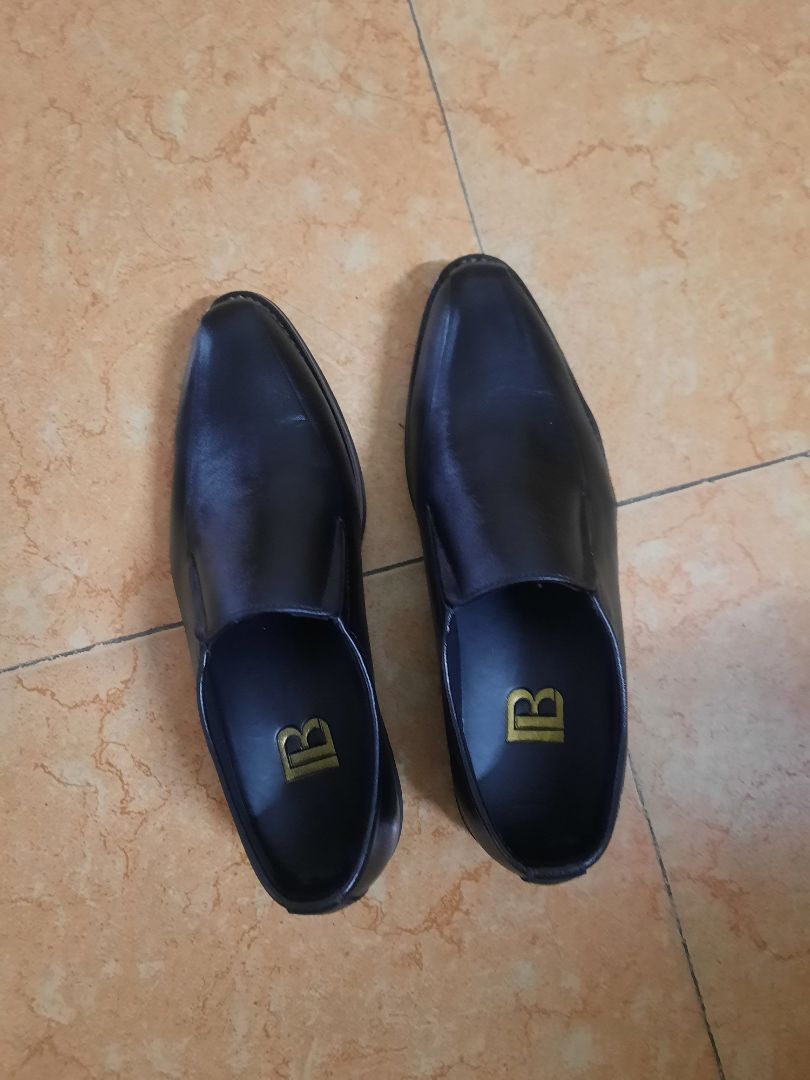 Hàng ổn trong tầm giá, có đầy đủ pguj kiện đi kèm.