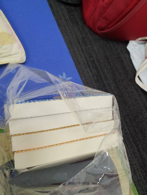 Mình đã mua kèm gói bookcare mà sao chưa thấy sách được bọc vậy bạn. Bổ sung luôn giúp mình trong hôm nay nhé.