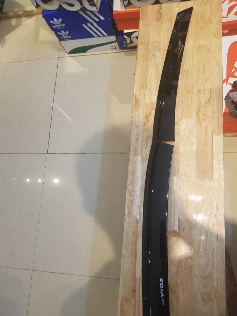 các bác có ý định mua hàng của shop này  thì bỏ ngay .vừa cầm lên gãy luôn . như 1 trò đùa