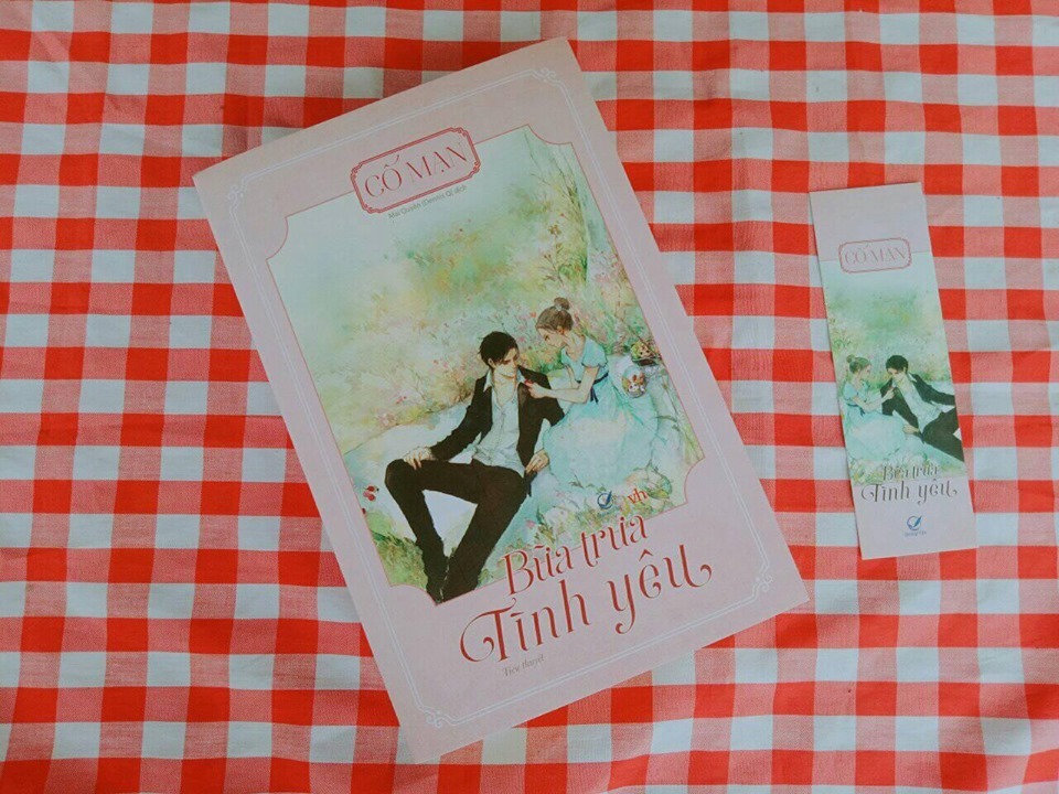 Có 1 vài trục trặc không nên có tại Tiki nhưng vì cô nhân viên nhiệt tình bảo mình đặt lại và hàng về chỉ trong 1 ngày và sách còn mới đầy đủ không bẩn không rách nên mình đánh 5 sao. Mong rằng Tiki sẽ không có lần lặp lại ấy nữa và mình sẽ luôn ủng hộ Tiki. Sách đẹp và mình chưa đọc nên chưa biết ạ