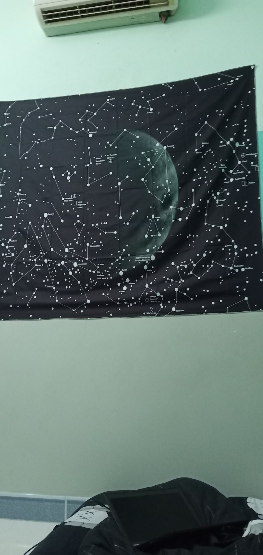 thật sự đáng mua:
+ chất vải xịn
+ đóng gói đẹp gọn gàng 
+ đinh đống đẹp 
+ rất rất dễ làm 
+ màu, họa tiết y chang hình
=> nói chung là rất hài lòng