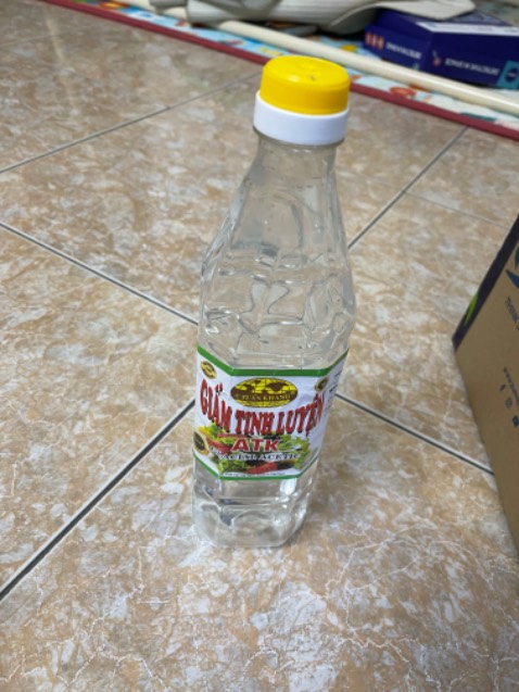 Sản phẩm đóng gói cẩn thận, giao hàng nhanh. Giấm tinh luyện có thể sử dụng nhiều mục đích, để nấu ăn, khử mùi hôi quần án…