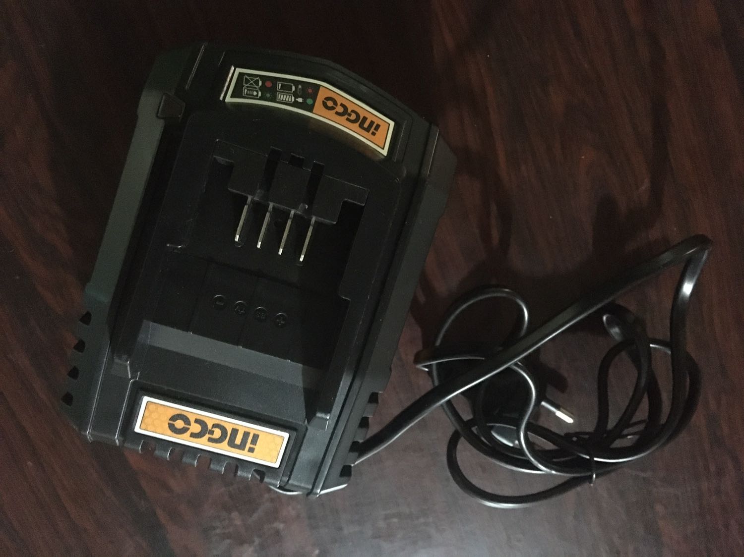 Gửi hàng nhanh, kích thước to hơn mình tưởng tượng :)