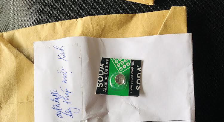 Bịp. Mua đồng hồ mà gửi hàng về gói hàng vớ vẩn