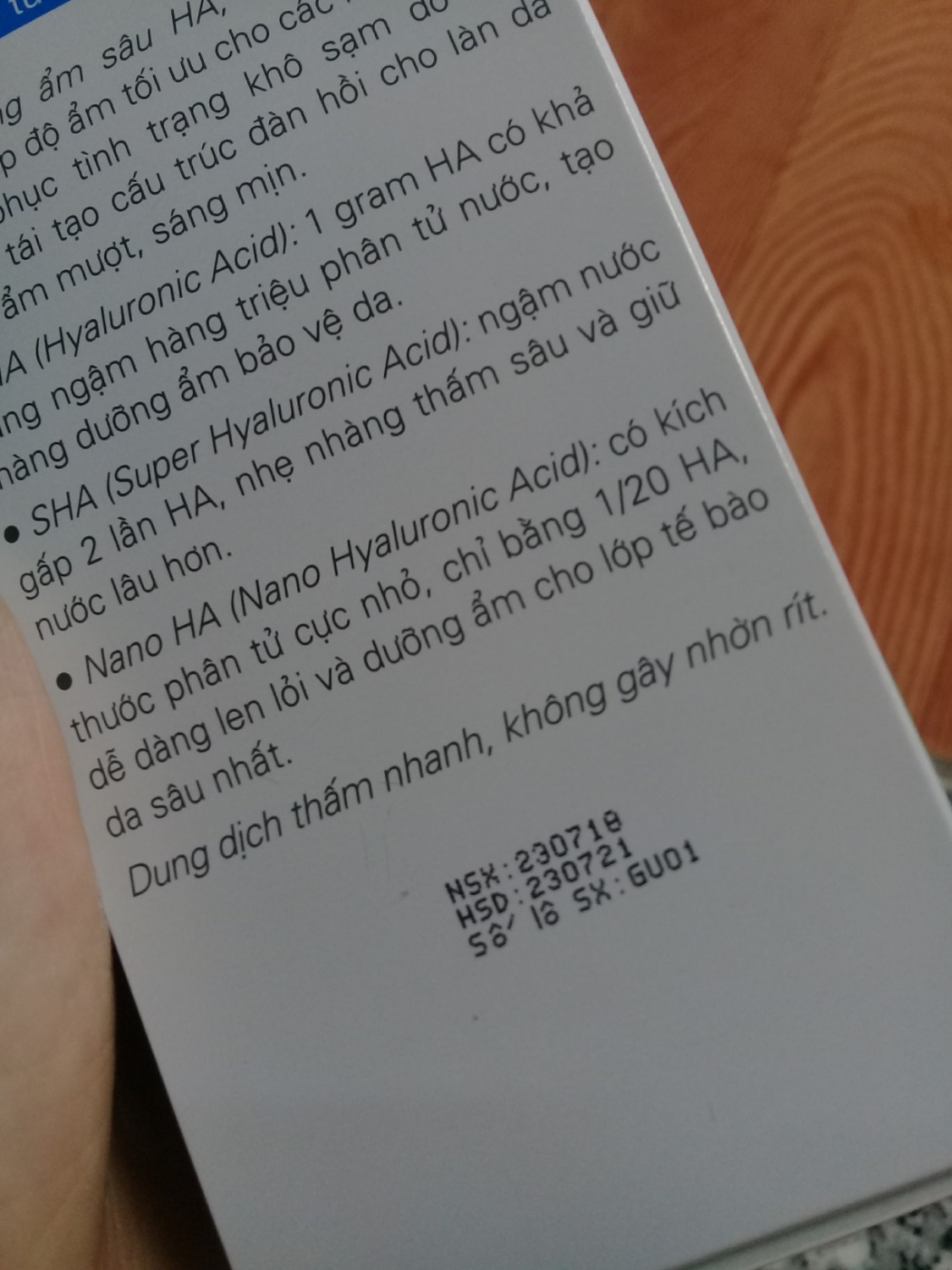Tiki có chạy deal sản phẩm này trong đợt sinh nhật Tiki vừa rồi và mình mua thử. Không bàn đến chuyện vận chuyển lâu, cái đó mình chấp nhận được, nhưng Tiki gửi cho mình sản phẩm tồn kho, sản xuất từ năm 2018, thậm chí bao bì này bây giờ chẳng còn trên thị trường. Xem các đánh giá khác thì sản phẩm bán bình thường vẫn gửi loại mới, date mới, bao bì mới. Phải chăng do mình mua hàng deal nên Tiki giao như vậy? Cảm thấy thực sự không tôn trọng khách hàng.