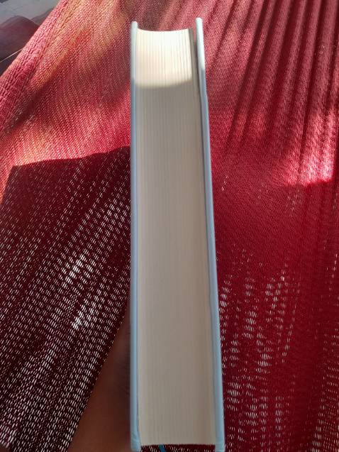 Sách hay, giao nhanh, bìa sách đẹp ko móp méo j, in ấn tốt, ko có j để chê