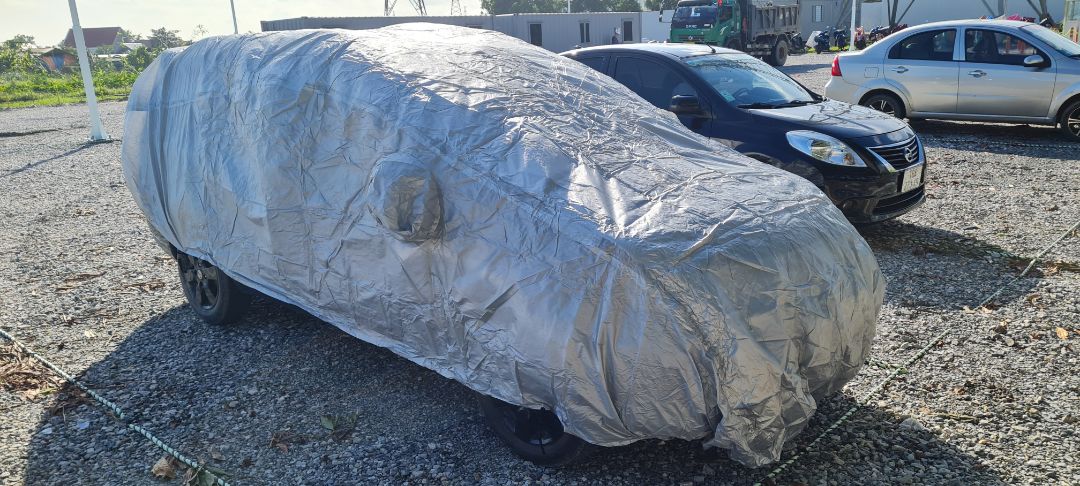 giao hàng không như ảnh, mỏng dính 1 lớp, không có lớp tráng nhôm, khpong có cản quang tai gương, không có khóa chống trộm, thừa trước, thiếu sau. không tả nổi