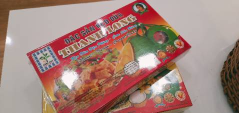 🥰Sản phẩm rất ngon hương vị dễ ăn béo ngọt vừa phải  tuyệt vời, tôi không thể trông đợi gì hơn. Cảm ơn nhà cung cấp, nhà sản xuất, cảm ơn người bán hàng, cảm ơn sàn thương mại điện tử, cảm ơn người vận chuyển để tôi có cơ hội dùng sản phẩm tốt như thế này.
😎Hàng đóng gói rất đẹp. Quả nhiên người bán đã gửi gắm rất nhiều tâm tư và tình cảm trong lúc gói hàng. Hộp không có dấu hiệu bị móp, chứng tỏ bộ phận vận chuyển đã nâng như nâng trứng, hứng như hứng hoa. Xin nghiêng mình cảm ơn vì tất cả.
😄Thời gian vận chuyển rất hợp lí. Tôi đã đặt hàng với tâm thế hào hứng chờ đợi để được trải nghiệm sản phẩm và tôi không hề bị chờ mỏi cổ. Có thể thấy bên vận chuyển không quản ngại thời tiết và đường xá xa xôi để đưa sản phẩm cho tôi trong thời gian ngắn nhất.