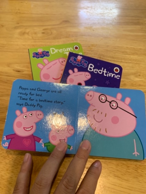 Nhận dc hàng,sách gì nhỏ kg thể tưởng tượng,197k có 4 cuốn,trong sách ghi dược mấy chữ.tính ra  gần 50 k / cuốn,,quá mắc ,khuyên kg nên mua ,