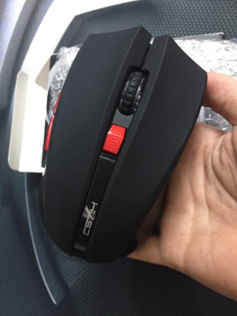 ưu điểm: chuột nhẹ, thiết kế đẹp mắt, chuột không dây nên rất gọn, dùng rất nhạy và mượt, nhìn ngoại quan rất hài lòng
nhược điểm: hiện tại thì chưa thấy, chắc phải dùng thêm thời gian sẽ trả lời