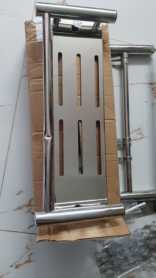 Sản phẩm móp méo như thế này mà cũng đóng hàng giao cho khách ? . inox mỏng chưa từng thấy , "tốt mã rã đám" . đúng là "đồ mua trên mạng". Ai không tin mua thử thì biết !